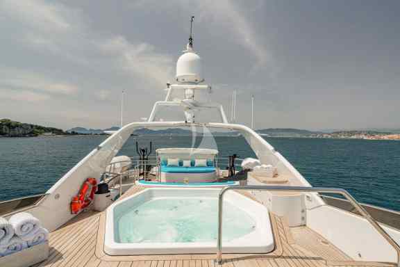 Sun deck