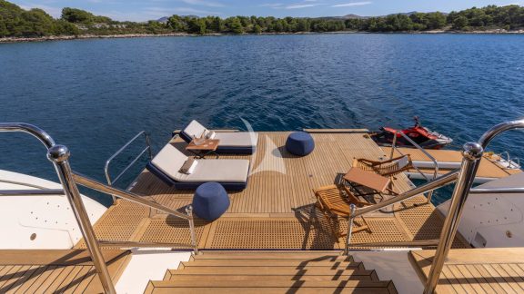 Swimming platform