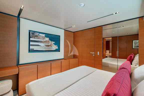 Image of DIANA II yacht #35