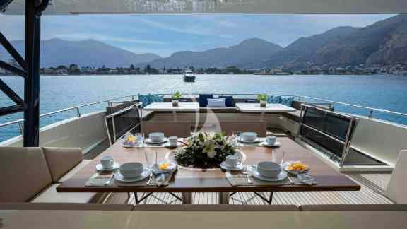 Fly Bridge Dining Area looking Aft