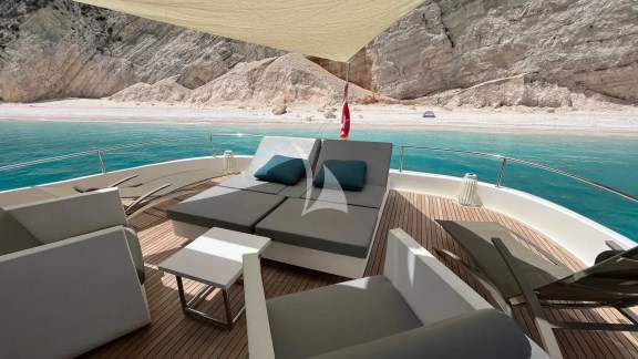 Image of SKYLARK yacht #40