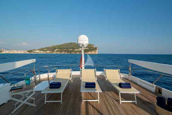 Image of NIGHTFLOWER yacht #39