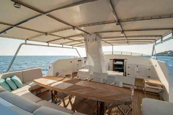 Image of NIGHTFLOWER yacht #38