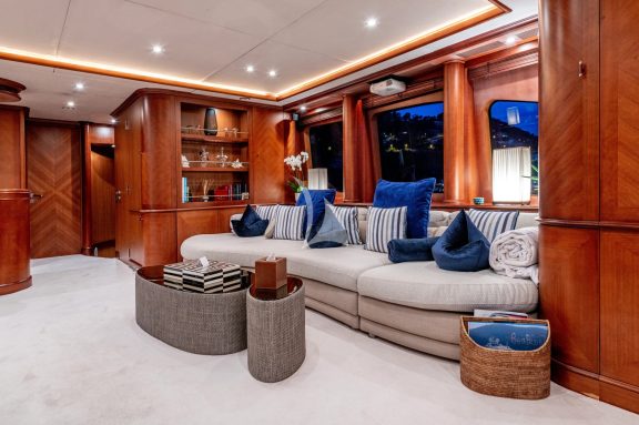 Upper Deck Salon
