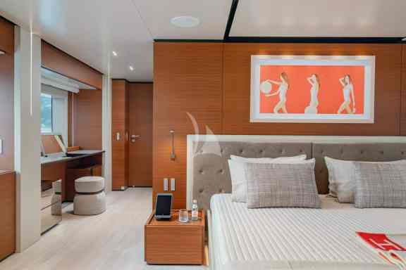 Image of DIANA II yacht #22