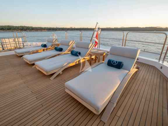 Sun deck