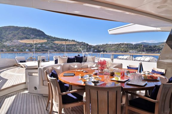 Sun deck dining area