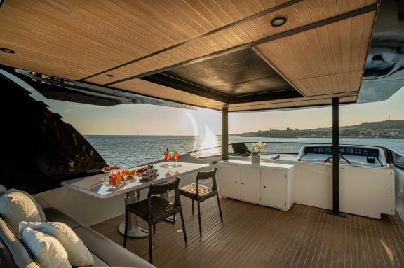 Image of WHITEHAVEN yacht #39
