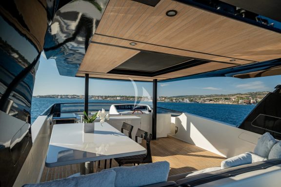 Image of WHITEHAVEN yacht #24