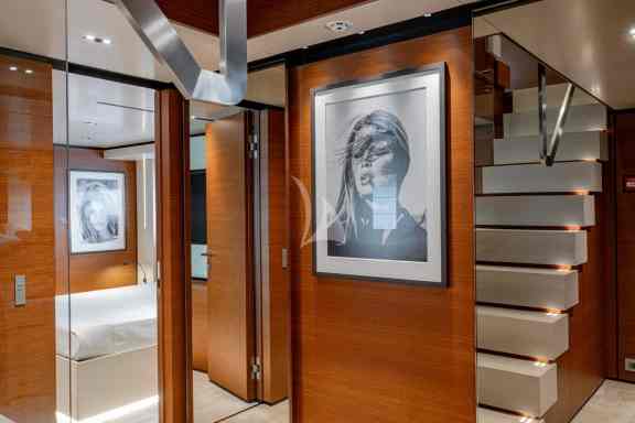 Image of DIANA II yacht #38