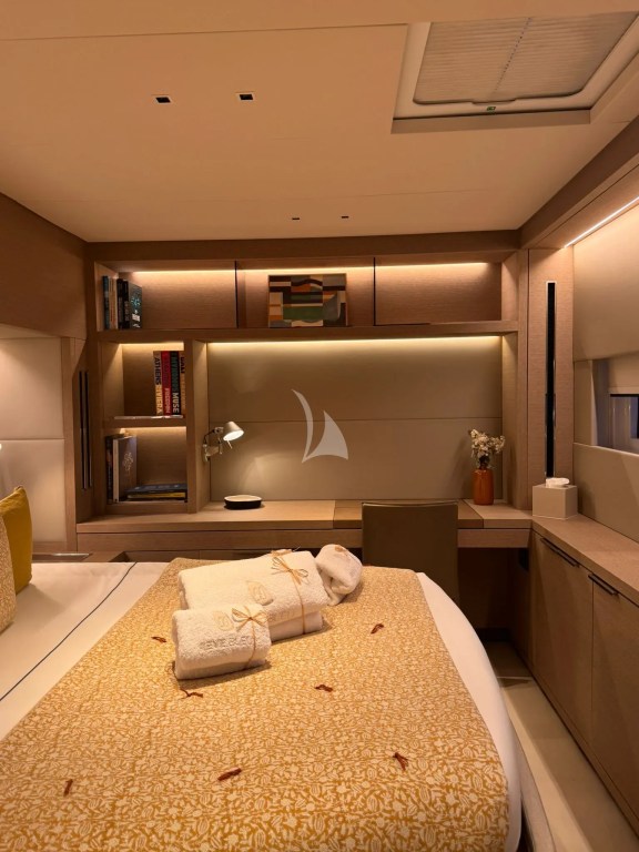 Image of REVE BLEU yacht #20