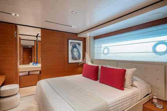 Image of DIANA II yacht #30