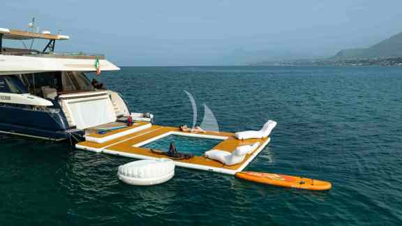 Image of NYLEC yacht #40