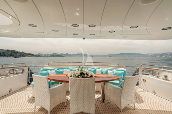Main deck aft