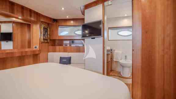 VIP facing Bathroom