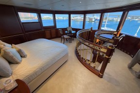 Real Yacht Image from Review