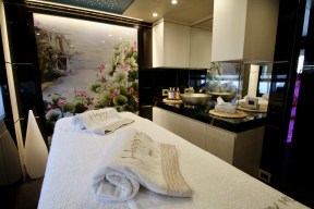 Real Yacht Image from Review