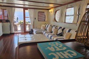 Real Yacht Image from Review