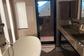 Real Yacht Image from Review