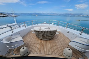 Real Yacht Image from Review