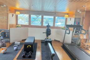 Real Yacht Image from Review