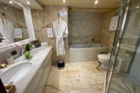 Real Yacht Image from Review