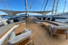 Real Yacht Image from Review