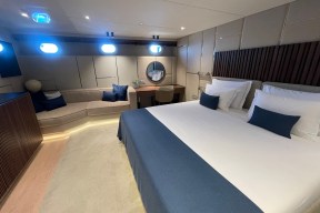 Real Yacht Image from Review