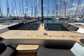 Real Yacht Image from Review