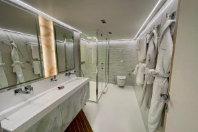 Real Yacht Image from Review