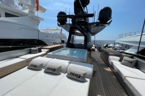 Real Yacht Image from Review