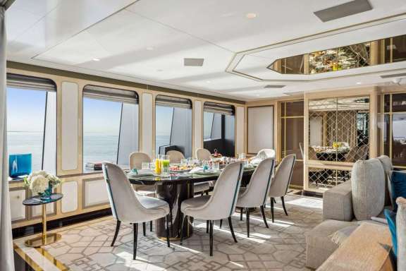 Bombay - 2025 - Skylounge