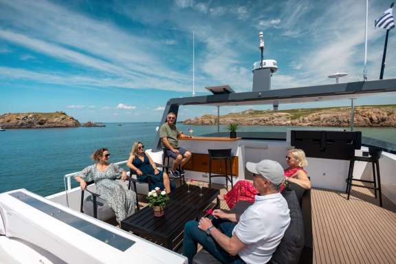 Image of L’INDECIS yacht #12