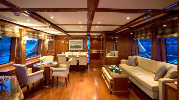 Image of REBECCA V yacht #2