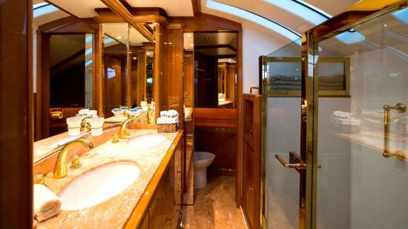 Image of REBECCA V yacht #7