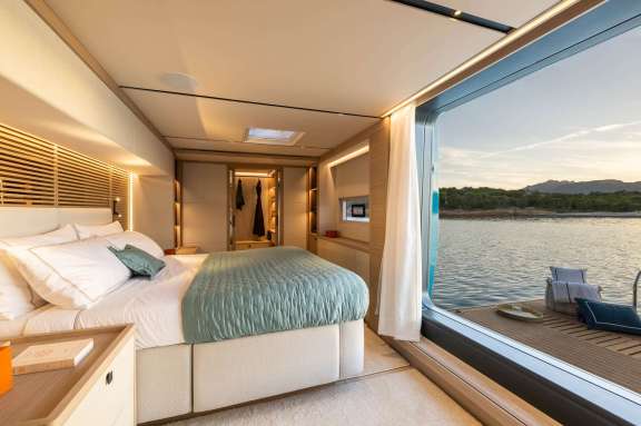 Lagoon Eighty2 sistership