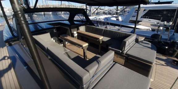 Image of YKNOT yacht #10