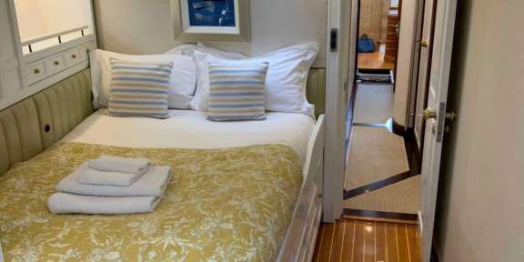 Image of YQUEM yacht #8