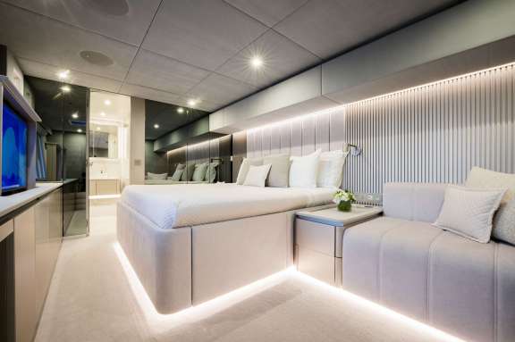 Image of HALCYON yacht #5
