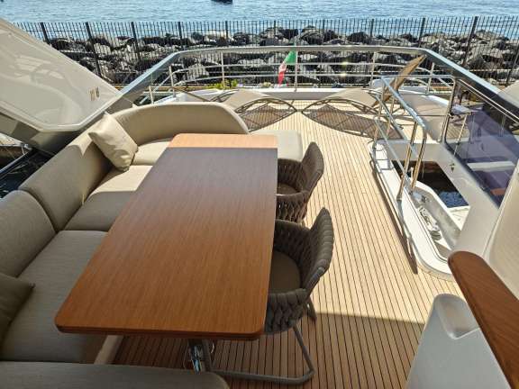 Image of ARAGREV 4 yacht #4