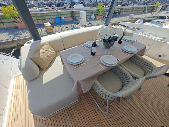 Image of ARAGREV 4 yacht #6