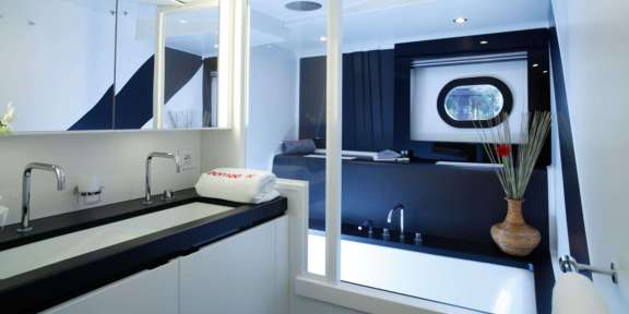 Image of NOMAD IV yacht #7