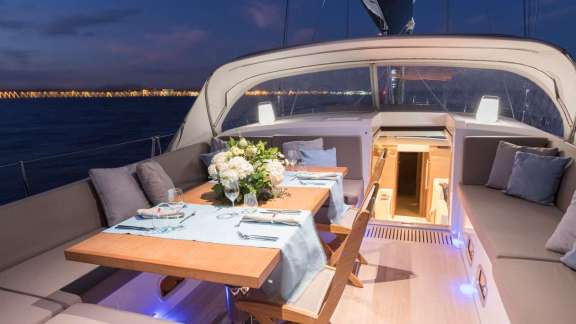 Bunk Cabins with double bed pulled out