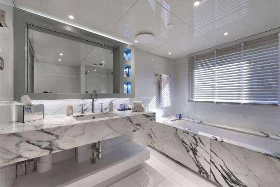 Image of CHAKRA yacht #9