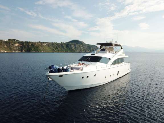 Image of LUTETIA yacht #19