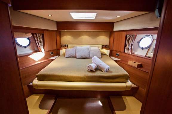 Image of LUTETIA yacht #7