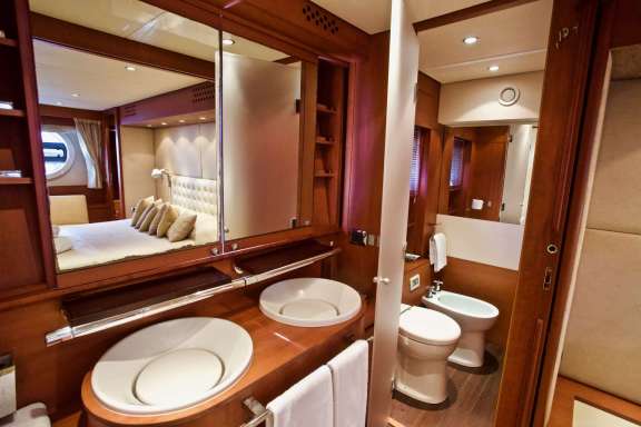 Image of LUTETIA yacht #9