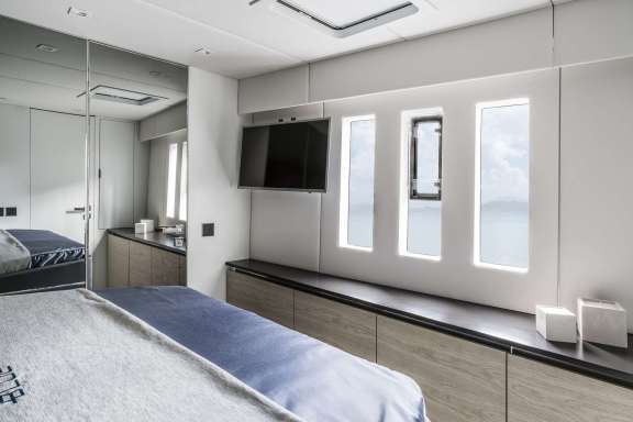 Image of FEEL THE BLUE yacht #5