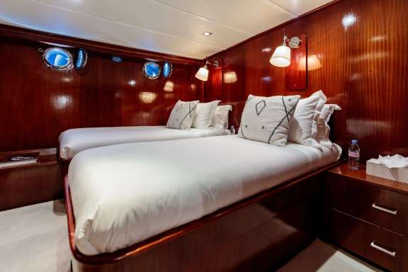 Twin Cabin - Starboard side