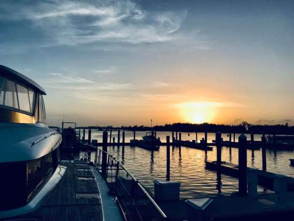 Long Monday - Aft Dining and Lounging